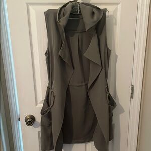 Women's Gray Sleeveless Vest